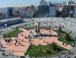 چرا باید در تور استانبول خود هتلی اطراف میدان تکسیم رزرو کنیم؟