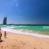 پلیس دبی درباره فیلم برداری یا عکاسی از دیگران در سواحل هشدار داد