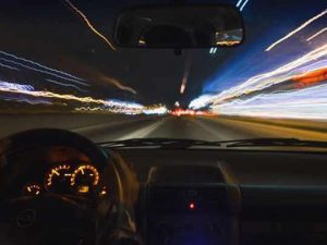 راننده اماراتی به خاطر داشتن سرعتی دیوانهکننده در اتوبان شیخ زاید بازداشت شد