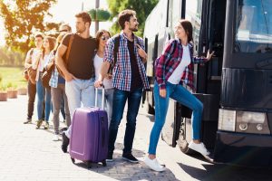برای سفر قطار بهتر است یا اتوبوس؟